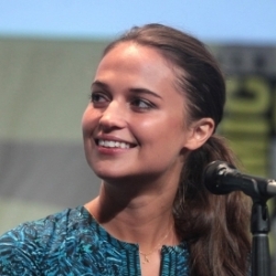 Alicia Vikander